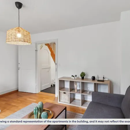 Suburban Bliss: Charming 2-story Terrace House